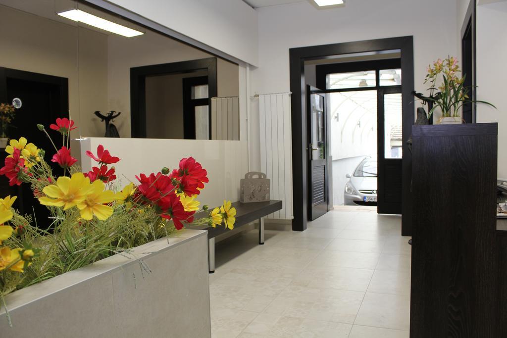 Wake Up Apartments&Rooms Belgrado Buitenkant foto