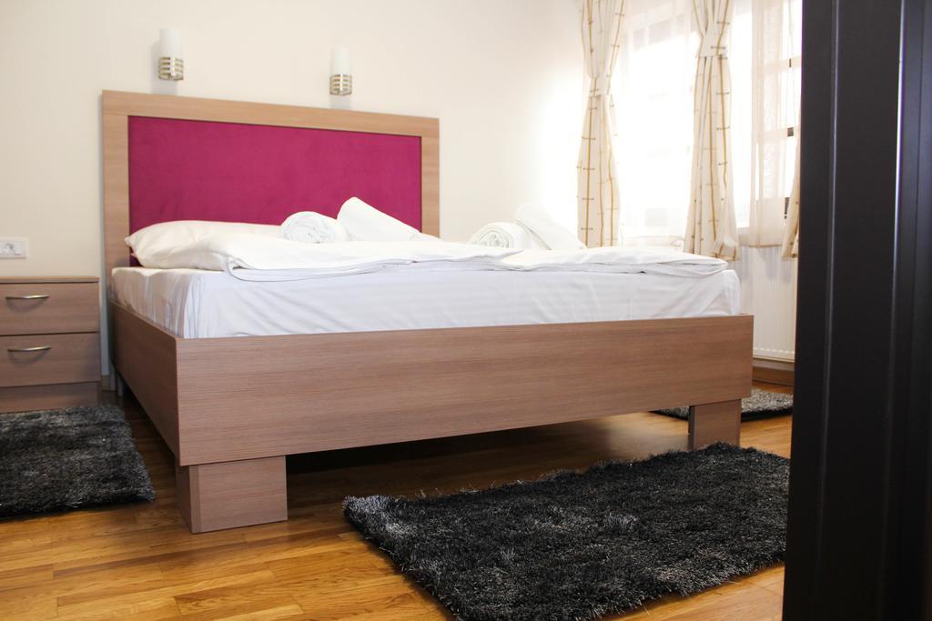 Wake Up Apartments&Rooms Belgrado Buitenkant foto
