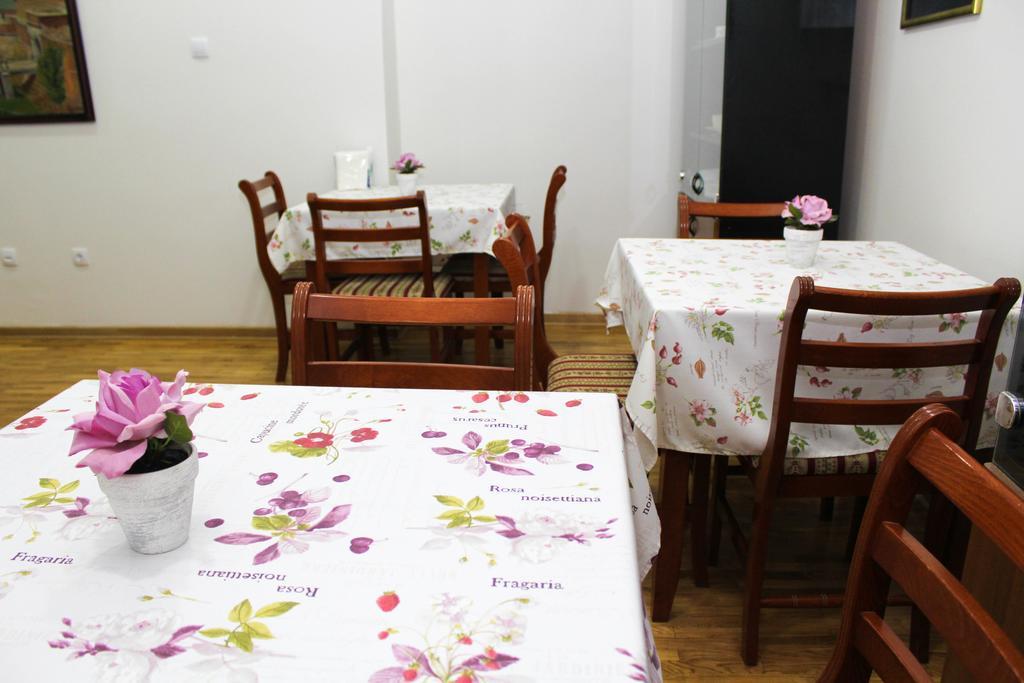 Wake Up Apartments&Rooms Belgrado Buitenkant foto