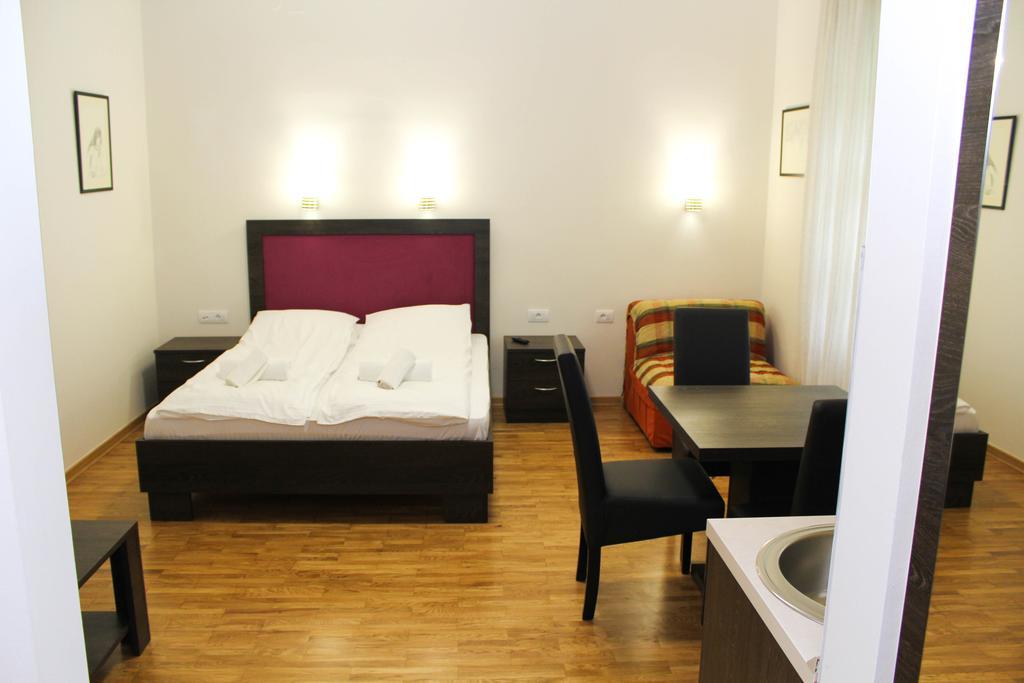Wake Up Apartments&Rooms Belgrado Buitenkant foto