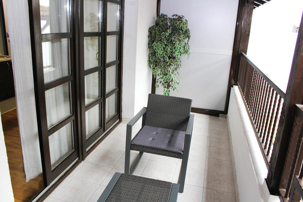 Wake Up Apartments&Rooms Belgrado Buitenkant foto