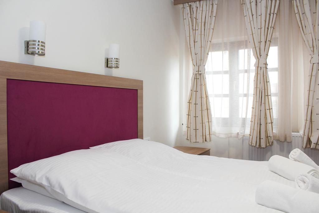 Wake Up Apartments&Rooms Belgrado Buitenkant foto