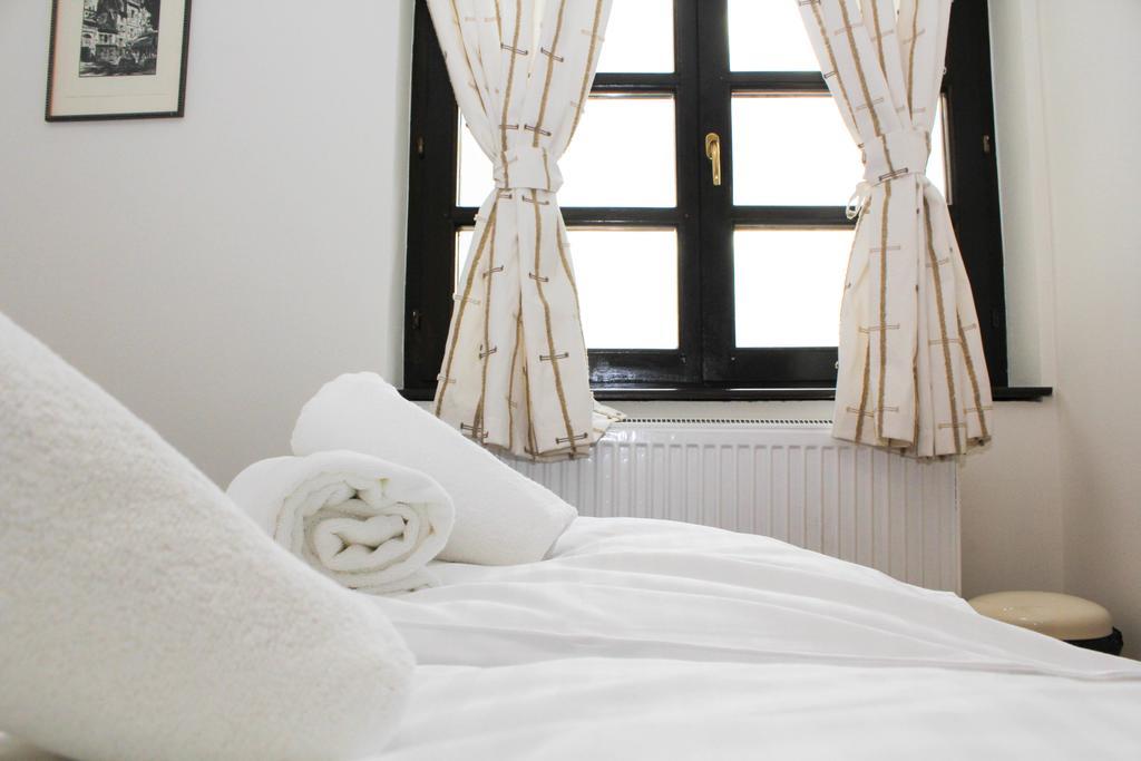Wake Up Apartments&Rooms Belgrado Buitenkant foto