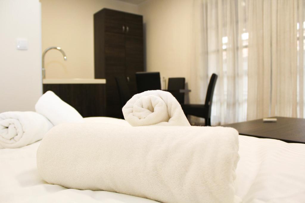 Wake Up Apartments&Rooms Belgrado Buitenkant foto