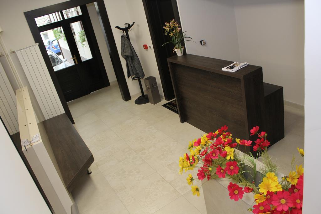 Wake Up Apartments&Rooms Belgrado Buitenkant foto