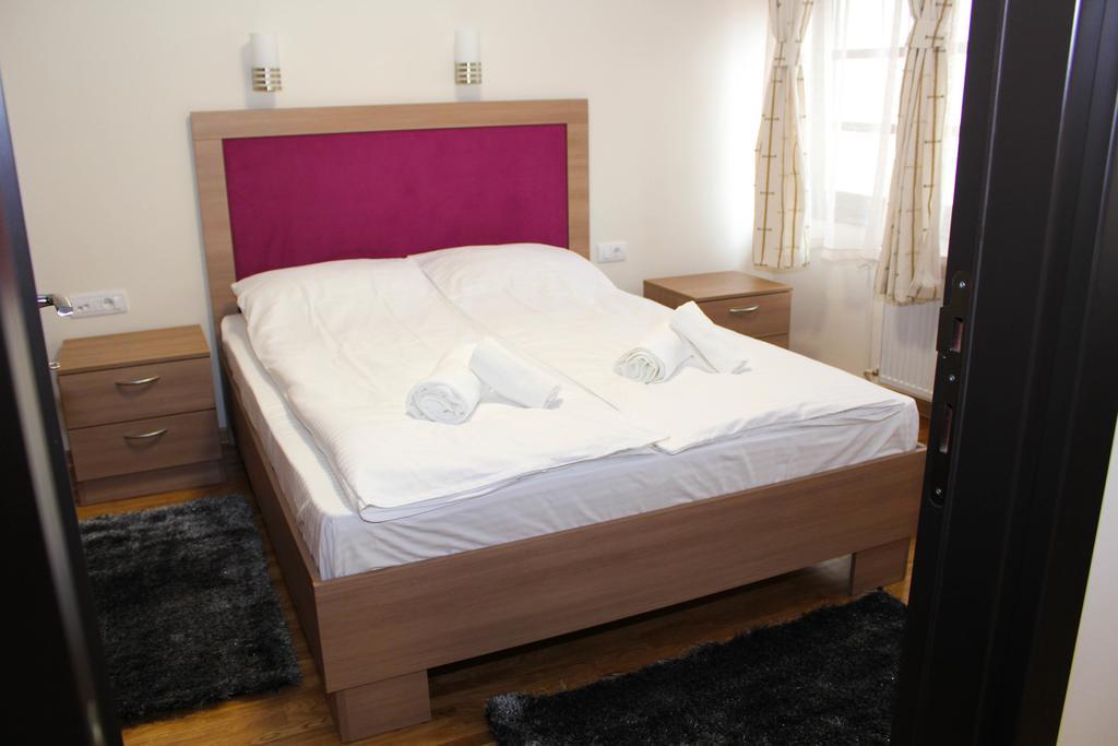 Wake Up Apartments&Rooms Belgrado Buitenkant foto