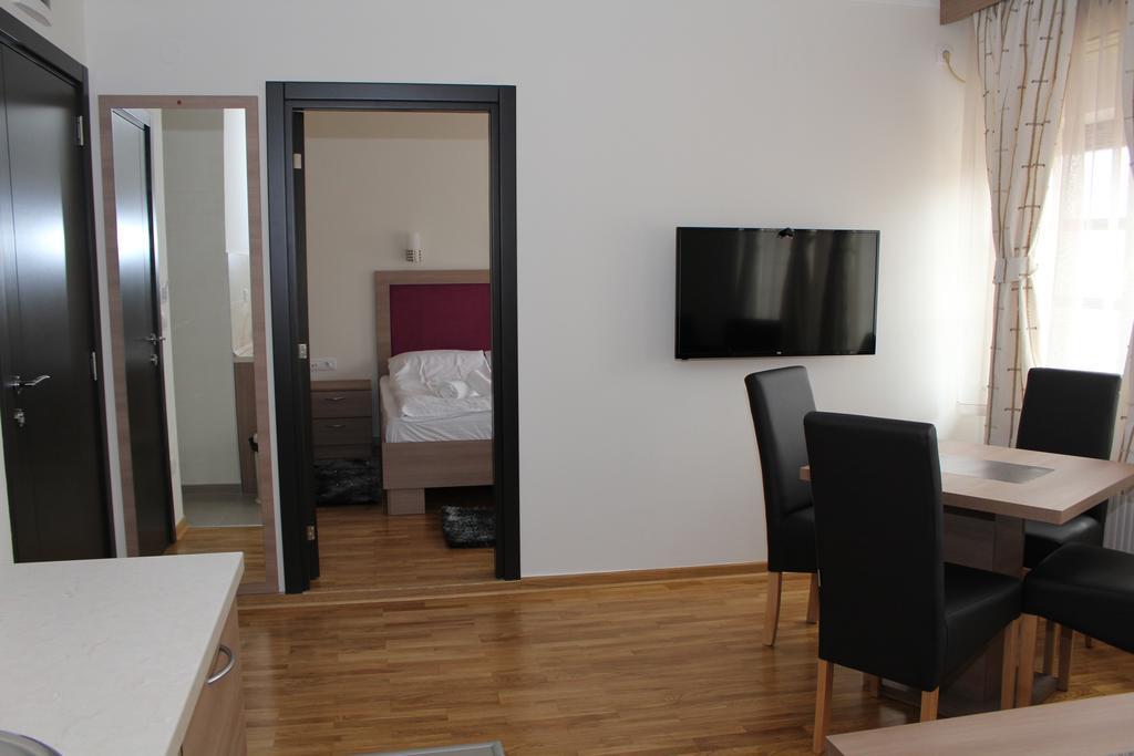 Wake Up Apartments&Rooms Belgrado Buitenkant foto