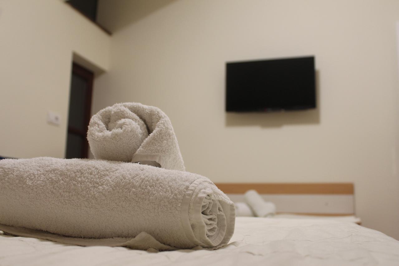 Wake Up Apartments&Rooms Belgrado Buitenkant foto