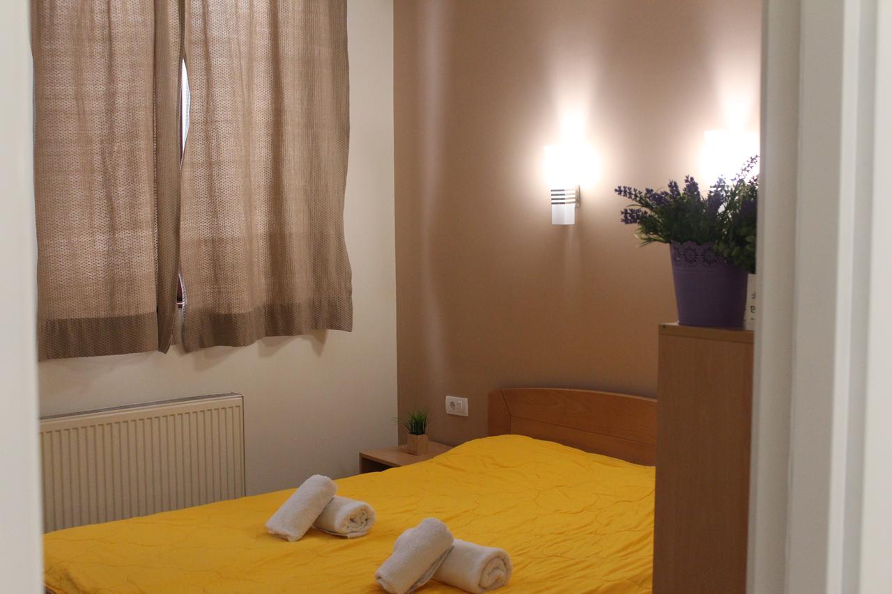 Wake Up Apartments&Rooms Belgrado Buitenkant foto