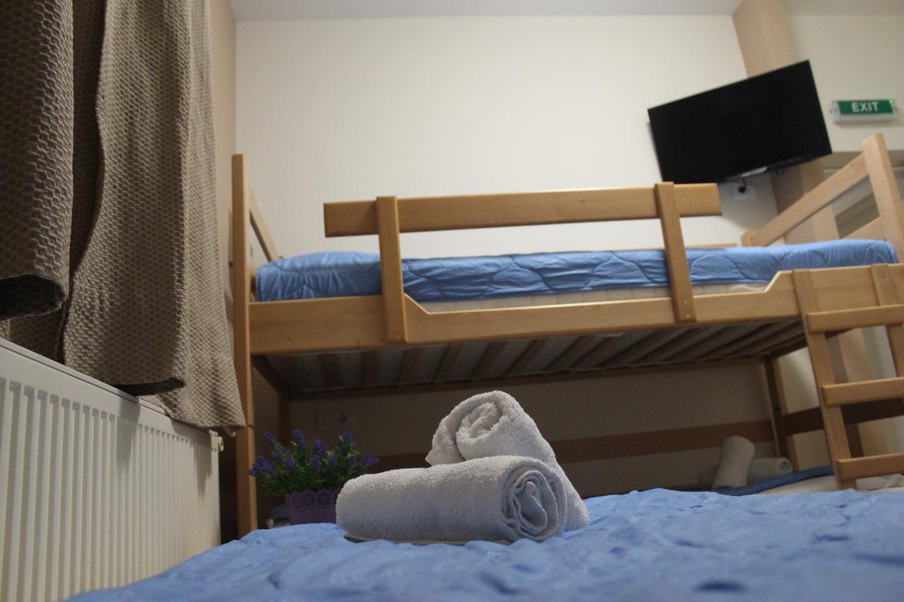 Wake Up Apartments&Rooms Belgrado Buitenkant foto