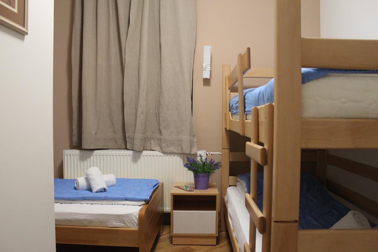 Wake Up Apartments&Rooms Belgrado Buitenkant foto